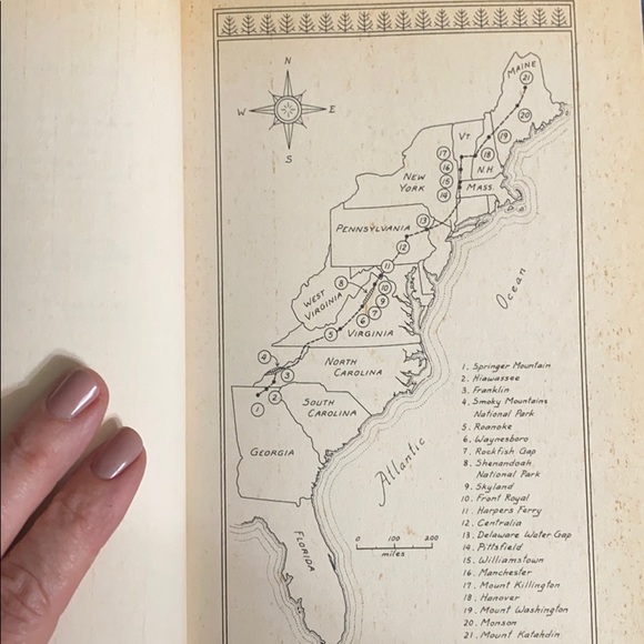 A Walk in the Woods by Bill Bryson softcover - Picture 4 of 4